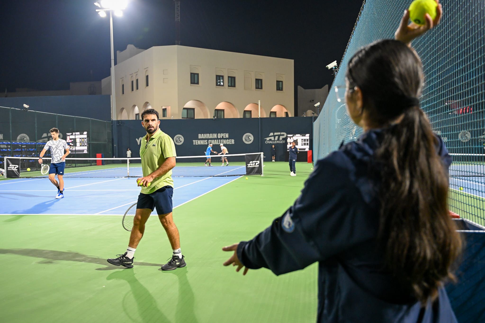 مفاجأة مدوية ومنافسات قوية في اليوم الثالث من بطولة  البحرين المفتوحة ATP تشالنجر للتنس<